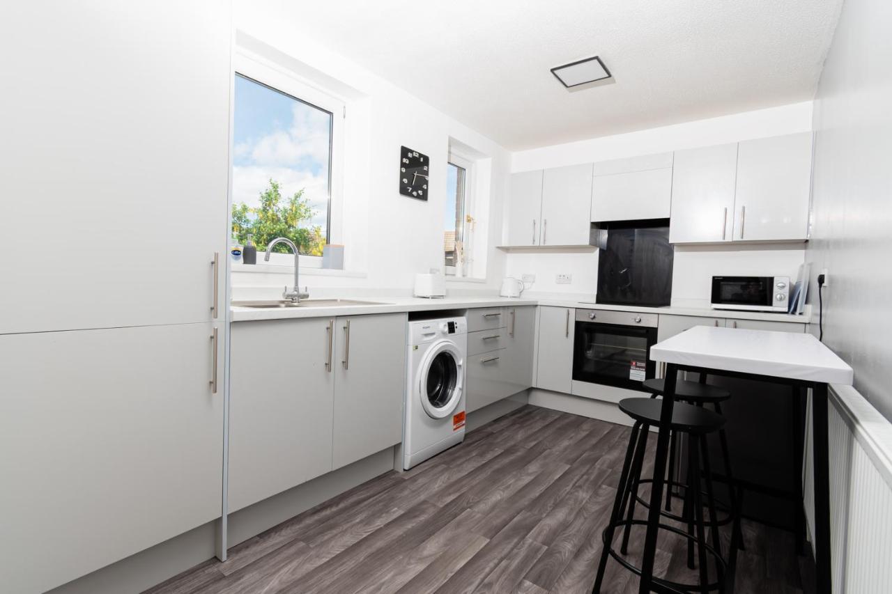 Greenbourne - 4 Bedrooms Sleeps 8 Free Parking Gateshead Dış mekan fotoğraf
